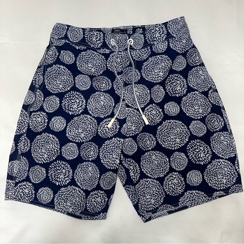 Johnnie-O Swim‎ trunks/Board shorts size L navy blue & white